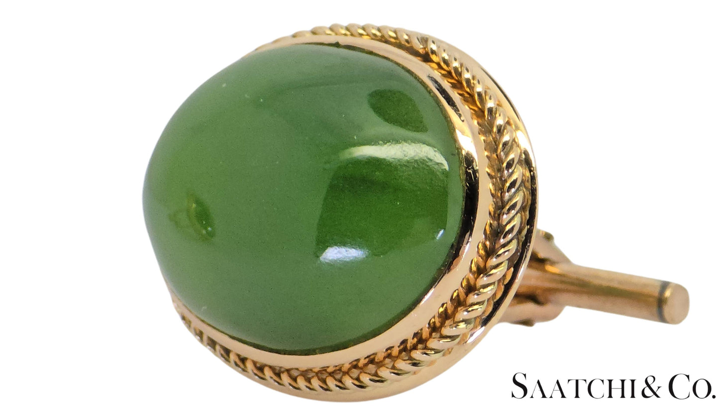 18K (750) Yellow Gold - Natural Green Jade Cabochon Cut: cufflinks