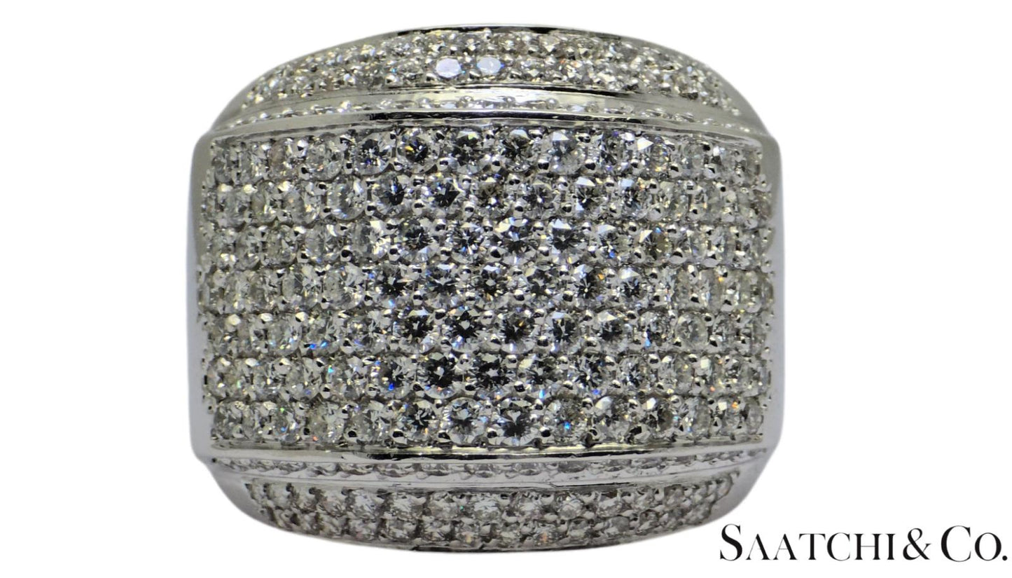18K (750) White Gold Natural F-G Diamond Color Ring Size 8