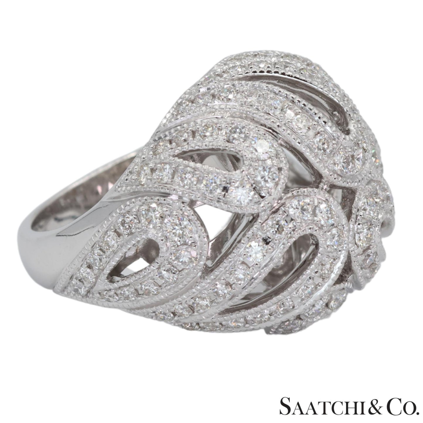 18k (750) Natural Diamond Cocktail Ring
