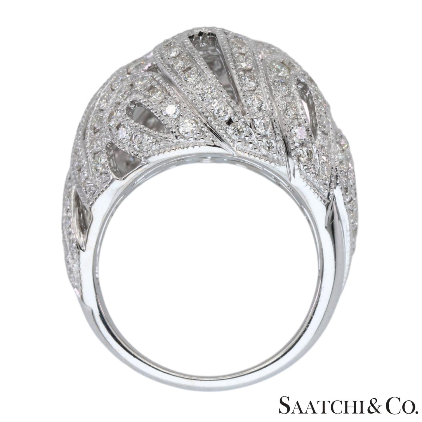 18k (750) Natural Diamond Cocktail Ring