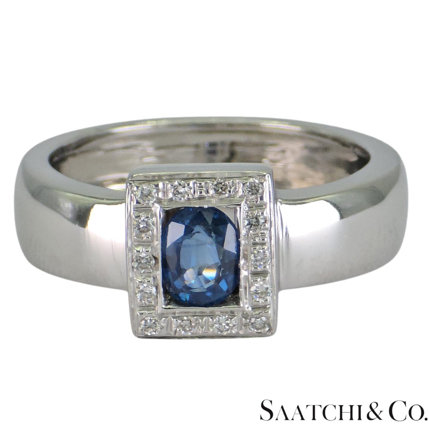 18k (750) White Gold Natural Oval Sapphire And Natural Diamond Ring