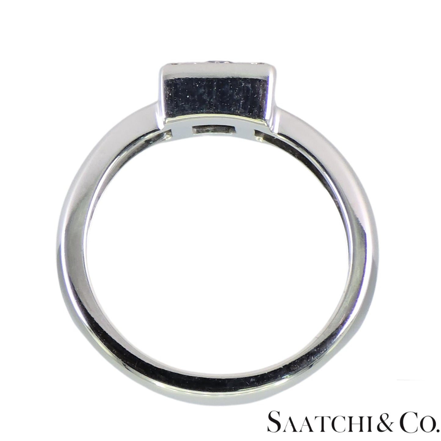 18k (750) White Gold Natural Oval Sapphire And Natural Diamond Ring