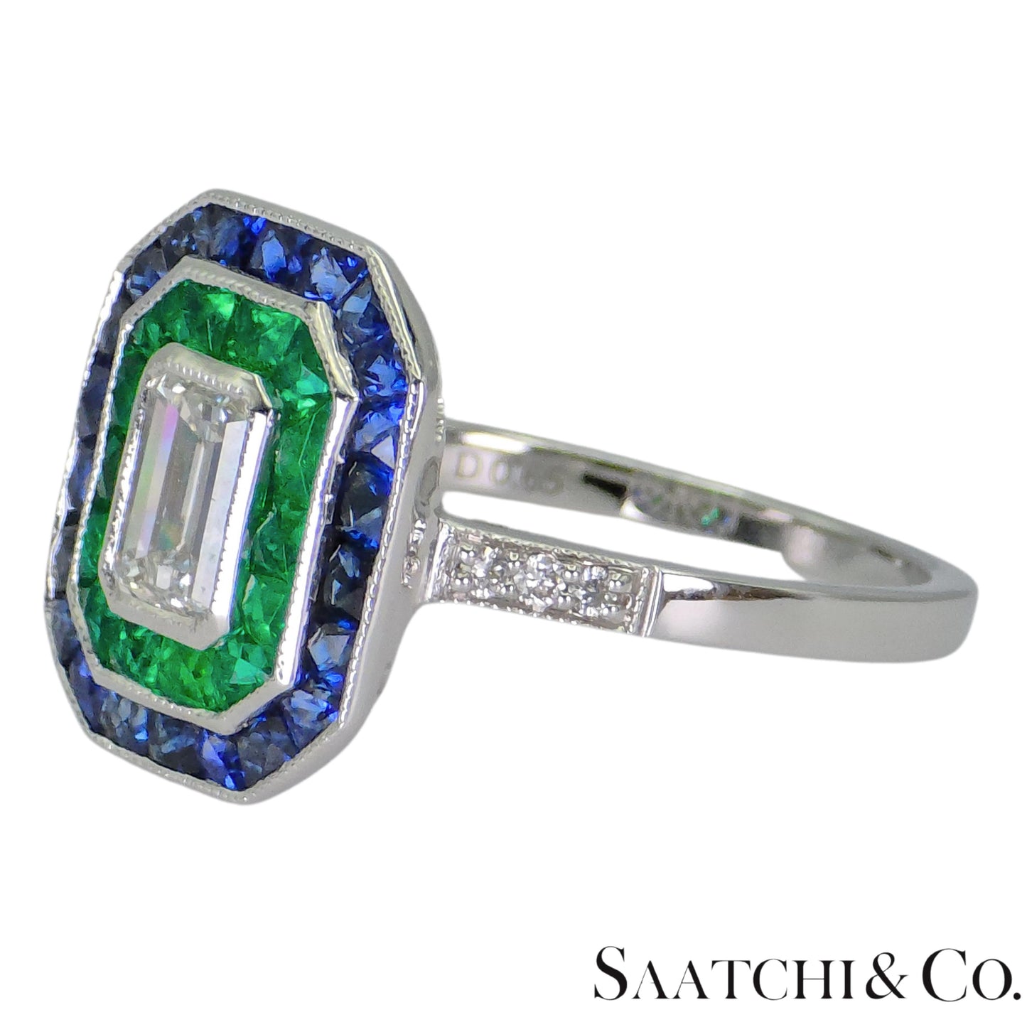 GIA - 18K (750) Emerald Shape Natural Round VVS Diamond Sapphire Emerald Ring