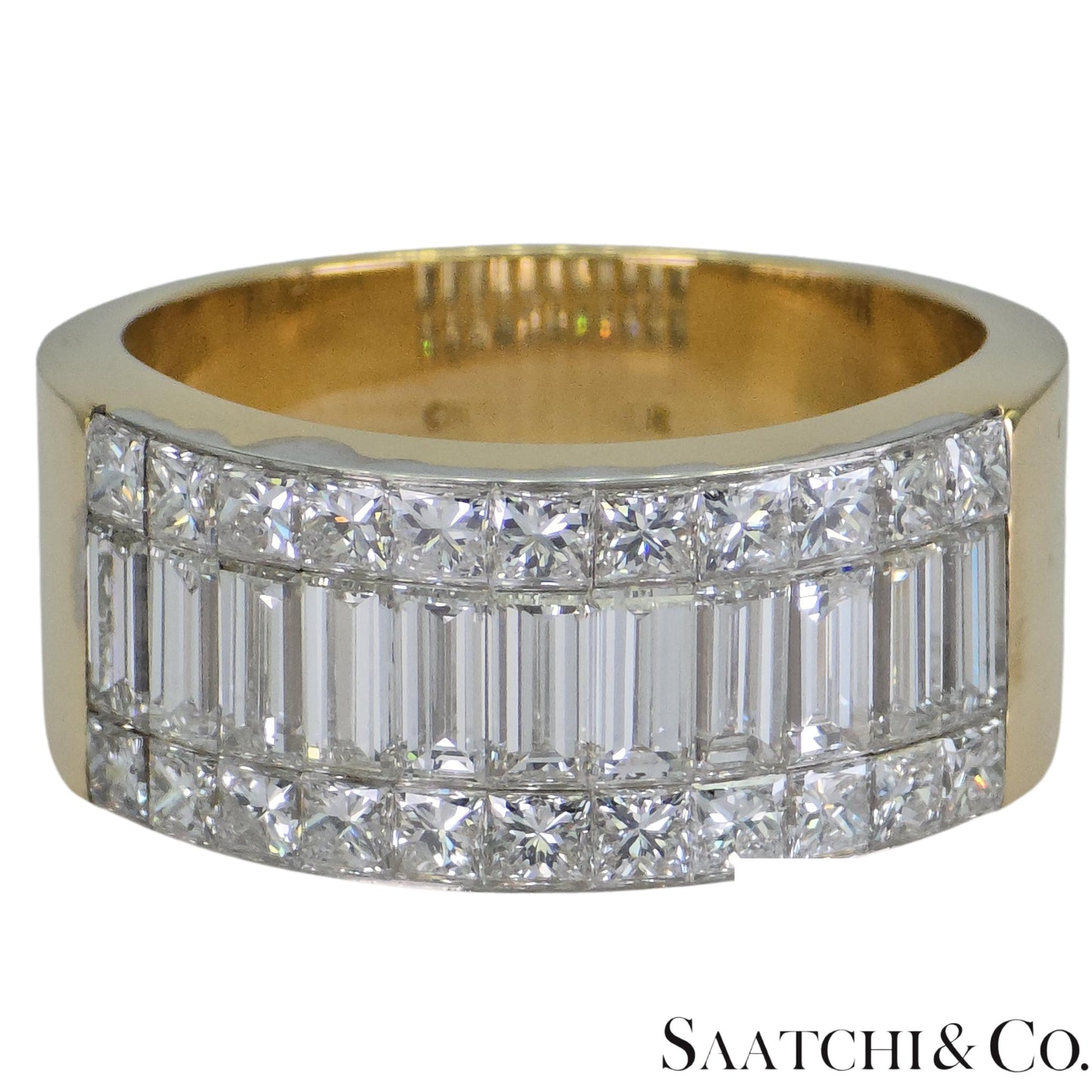 18k (750) Yellow Gold Natural Diamond Ring