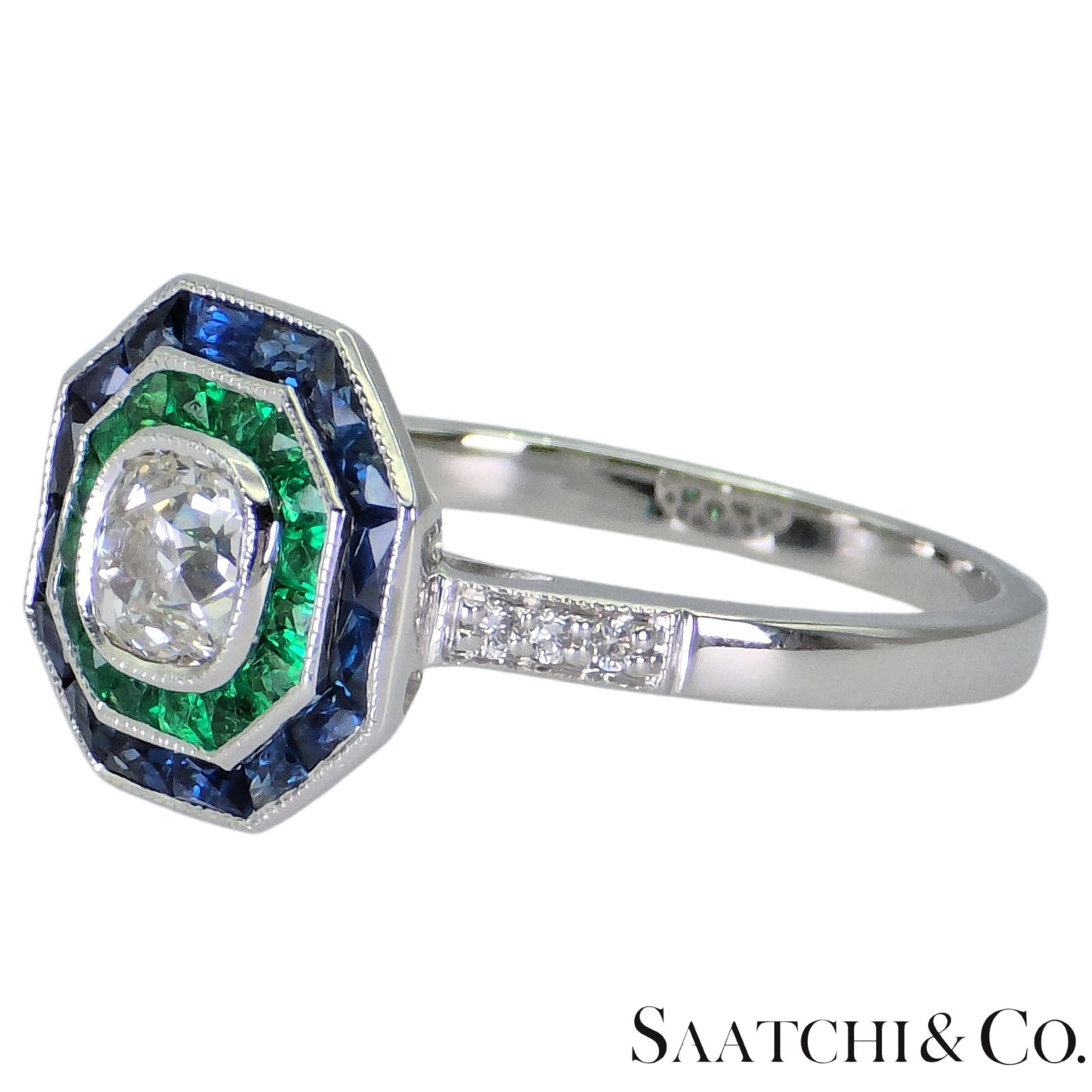 18K (750) White Gold Cushion Shape Natural Diamond Sapphire Emerald: Ring
