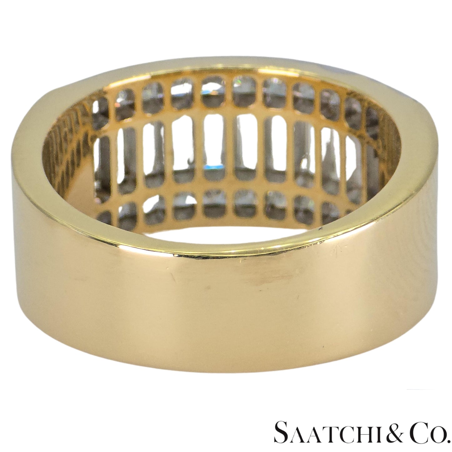 18k (750) Yellow Gold Natural Diamond Ring