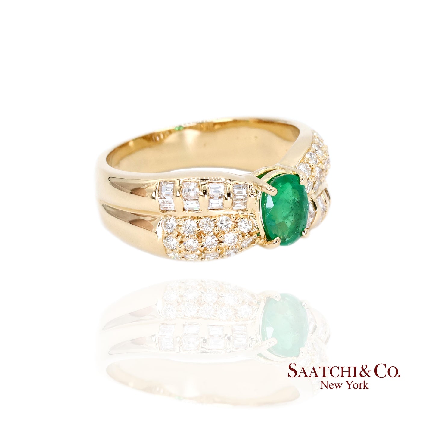 18k (750) Yellow Gold Natural Emerald and Diamond Ring