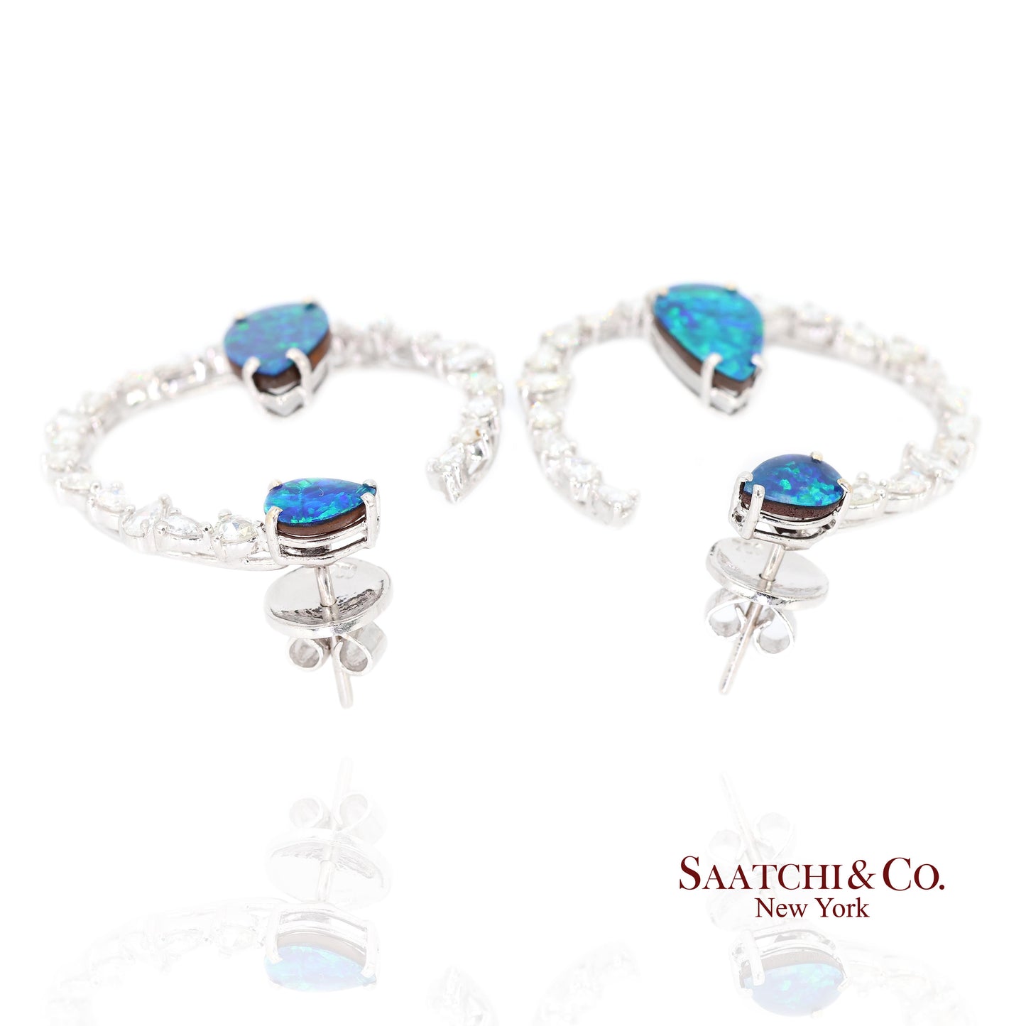 18K (750) White Gold Natural Diamond and Natural Opal Earring