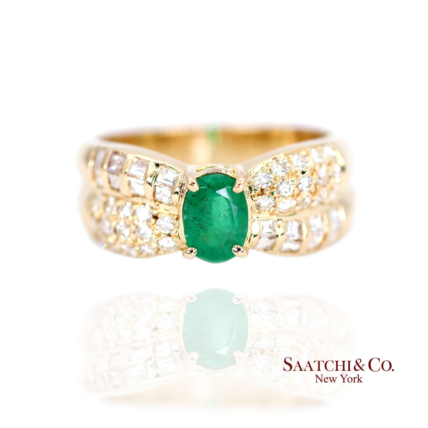 18k (750) Yellow Gold Natural Emerald and Diamond Ring