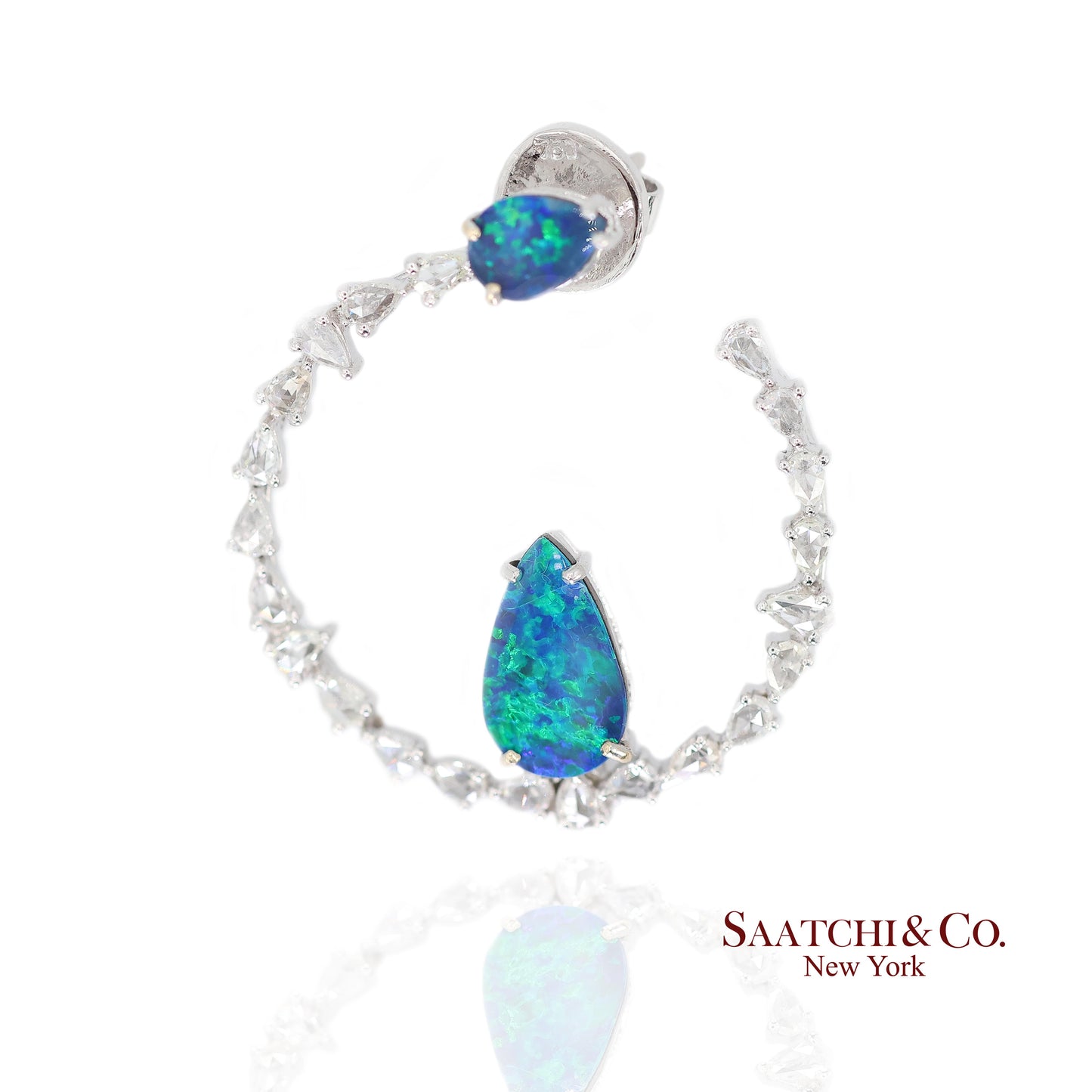 18K (750) White Gold Natural Diamond and Natural Opal Earring