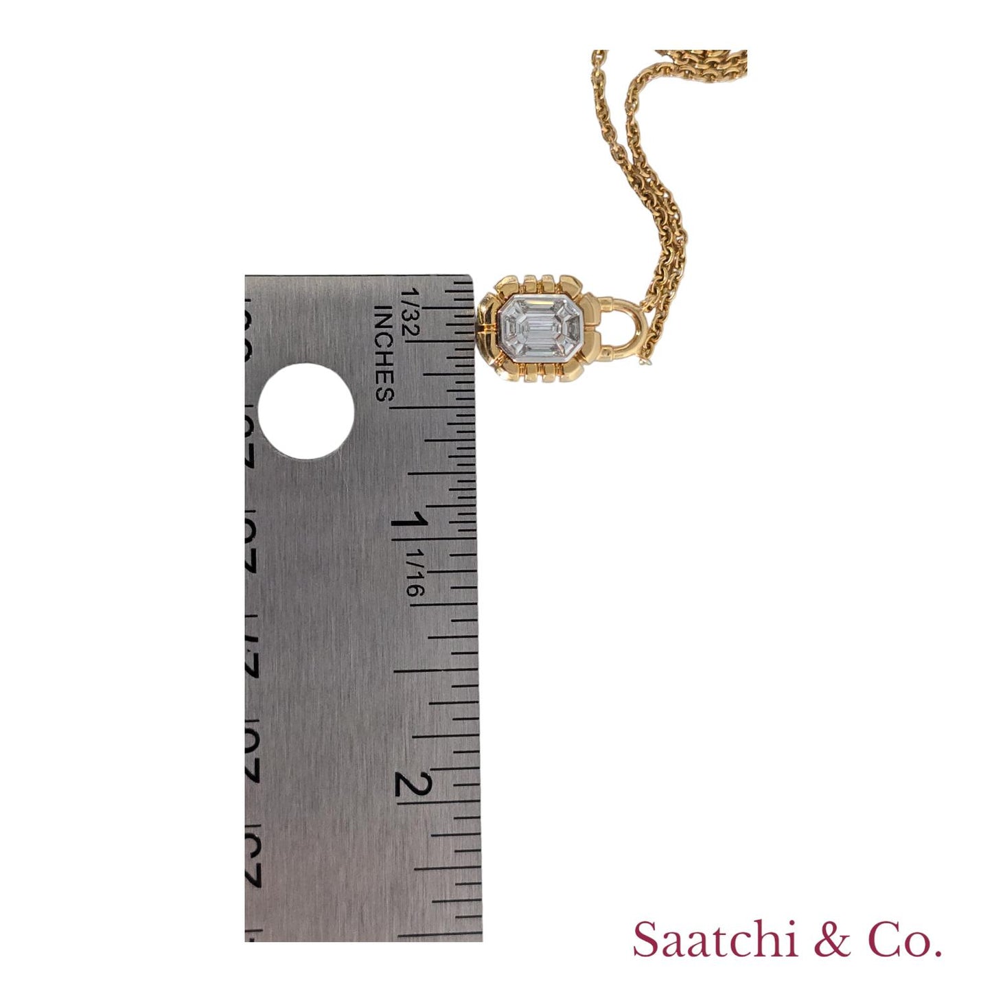 Lock Shape Diamond Illusion Emerald Setting Pendant 18K (750) Yellow Gold