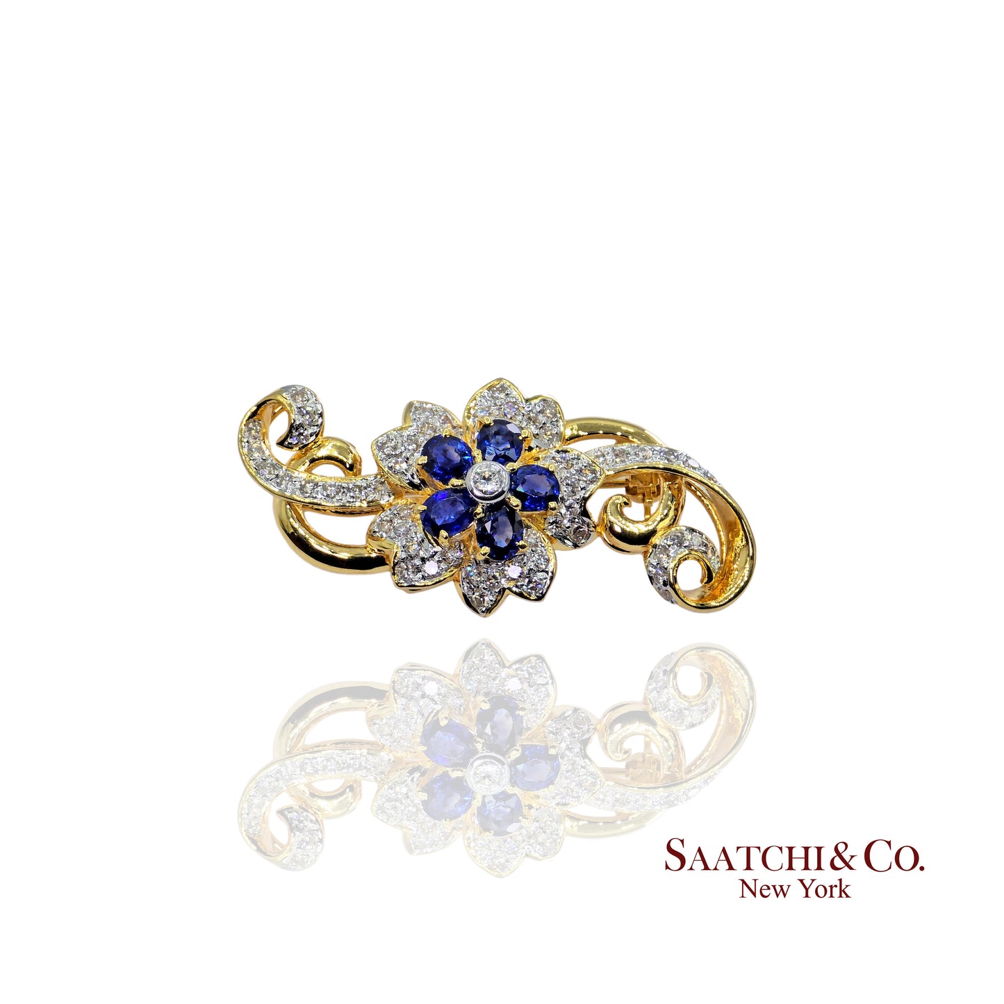 18k (750) Yellow Gold Natural White VVS Diamond & Blue Sapphire Brooch