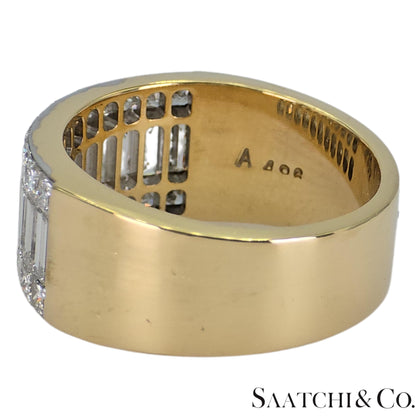18k (750) Yellow Gold Natural Diamond Ring