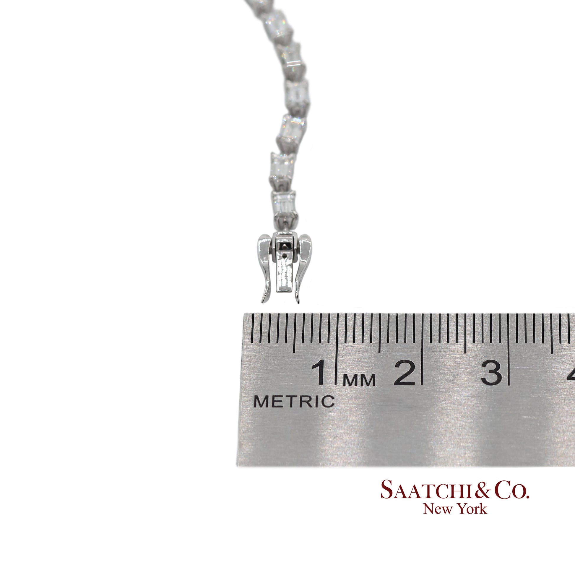 18K(750) White Gold Natural Diamond Emerald Cut Tennis Bracelet