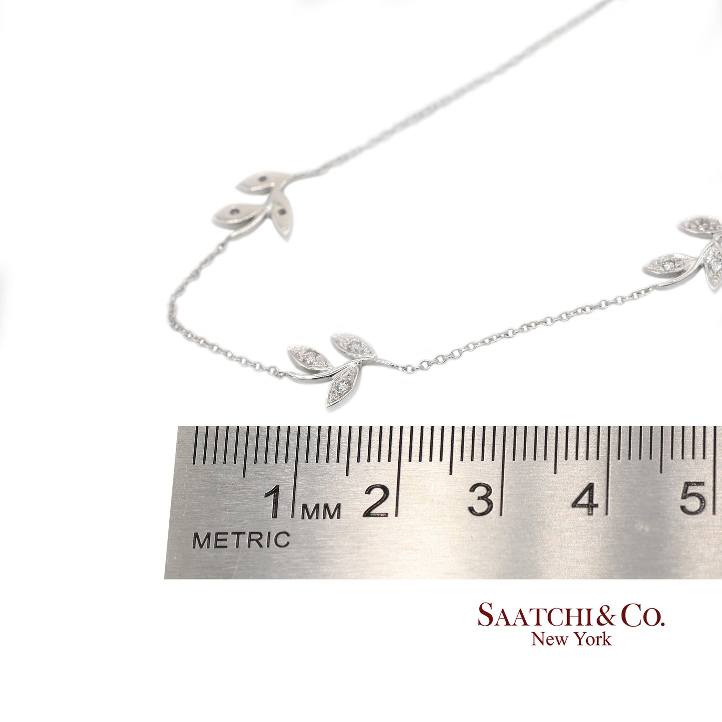 18K(750) White Gold Natural Diamond Leaf Pendant Necklace with Chain