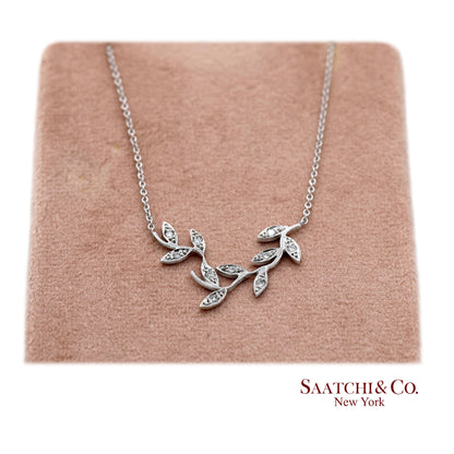 18K(750) White Gold Natural Diamond Leaf Shape Pendant Necklace with Chain