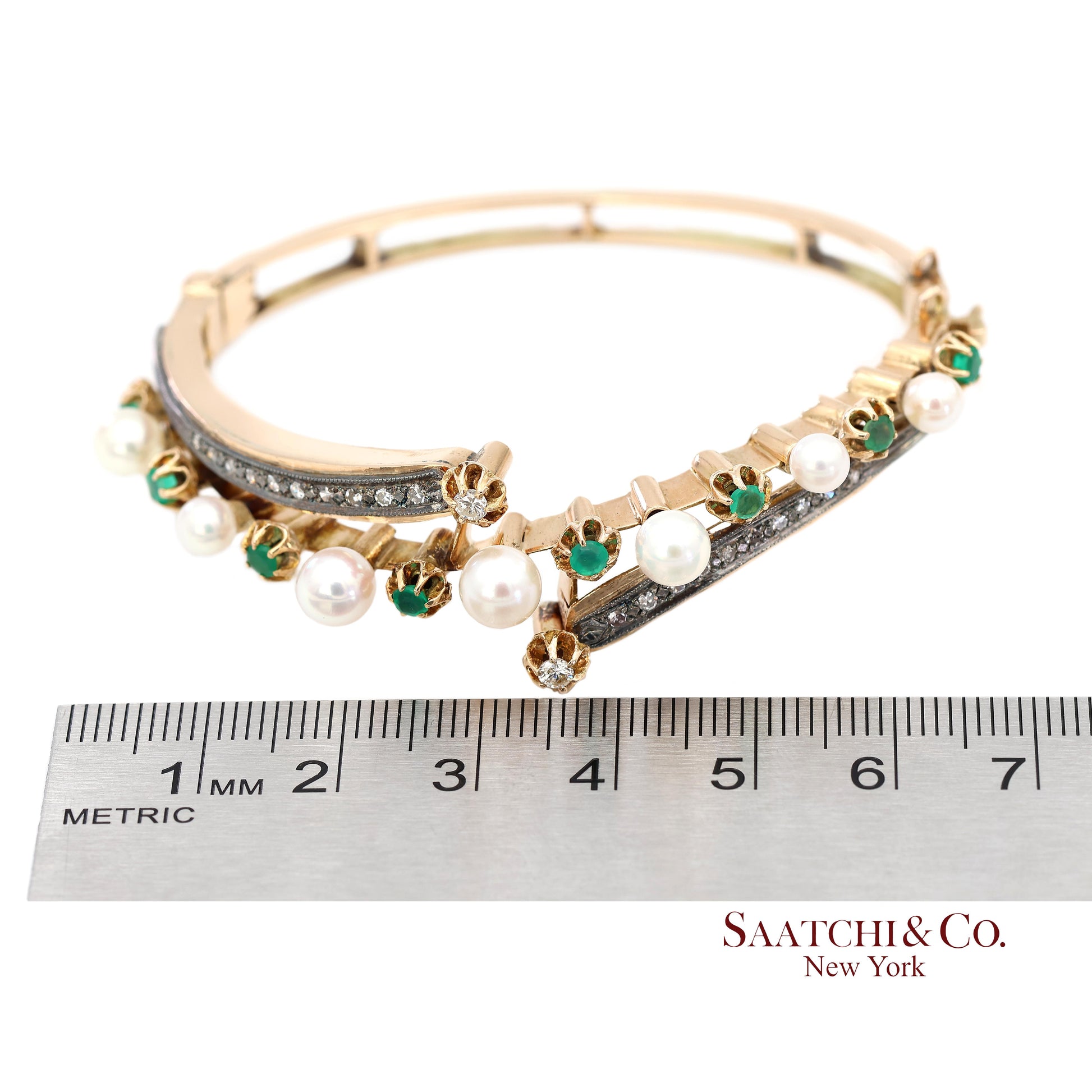 Old Vintage 14K (585) Yellow Gold Natural Diamond Bangle Bracelet