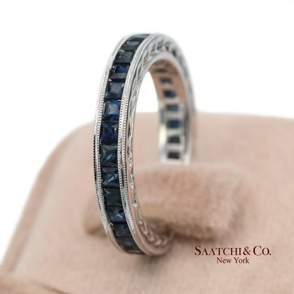 Vintage 14K (585) White Gold All Around Natural Sapphire Engraving Band Ring