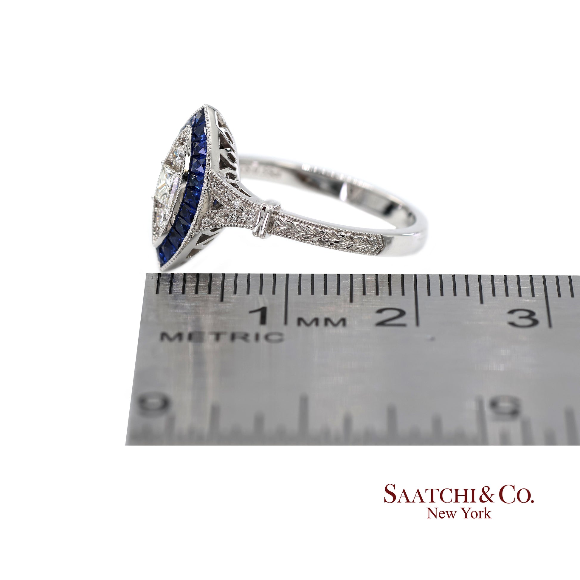 18K (750) White Gold Natural Diamond and Sapphire Marquise Milgrain Ring