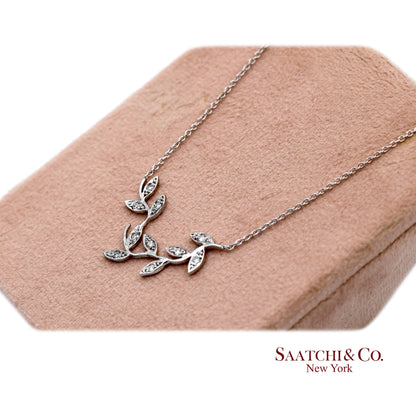 18K(750) White Gold Natural Diamond Leaf Shape Pendant Necklace with Chain
