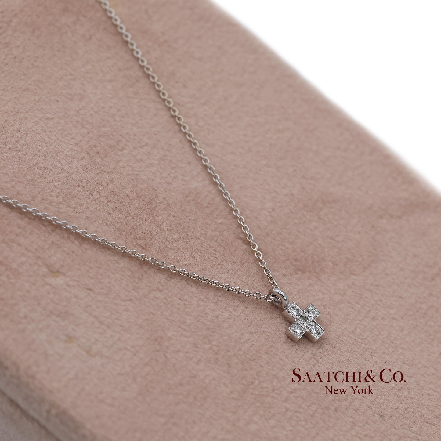18K(750) White Gold Natural Diamond Cross Pendant Necklace with Chain
