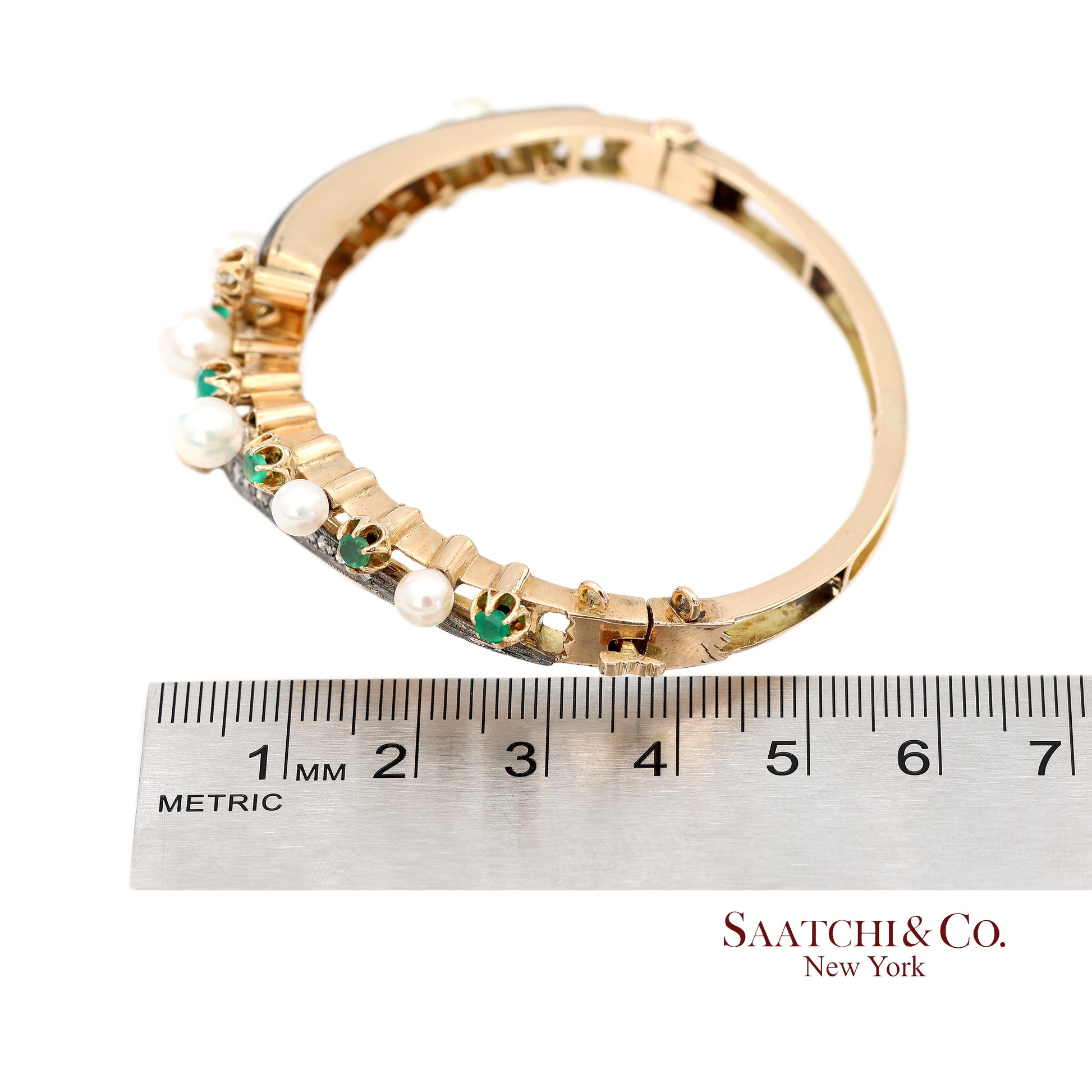 Old Vintage 14K (585) Yellow Gold Natural Diamond Bangle Bracelet