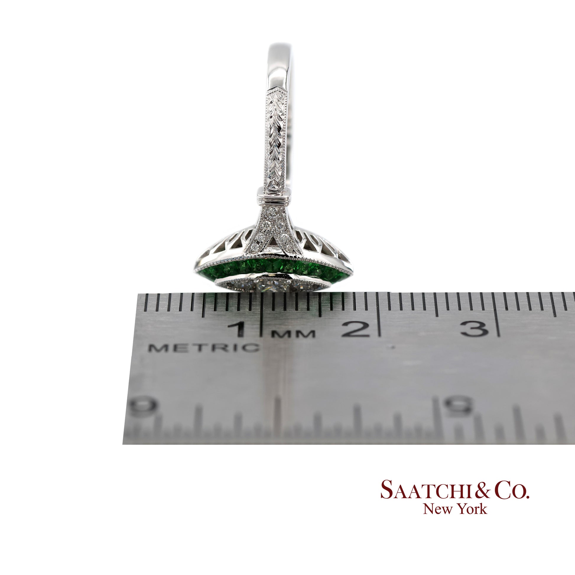 18K (750) White Gold Natural Diamond and Tsavorite Marquise Milgrain Ring
