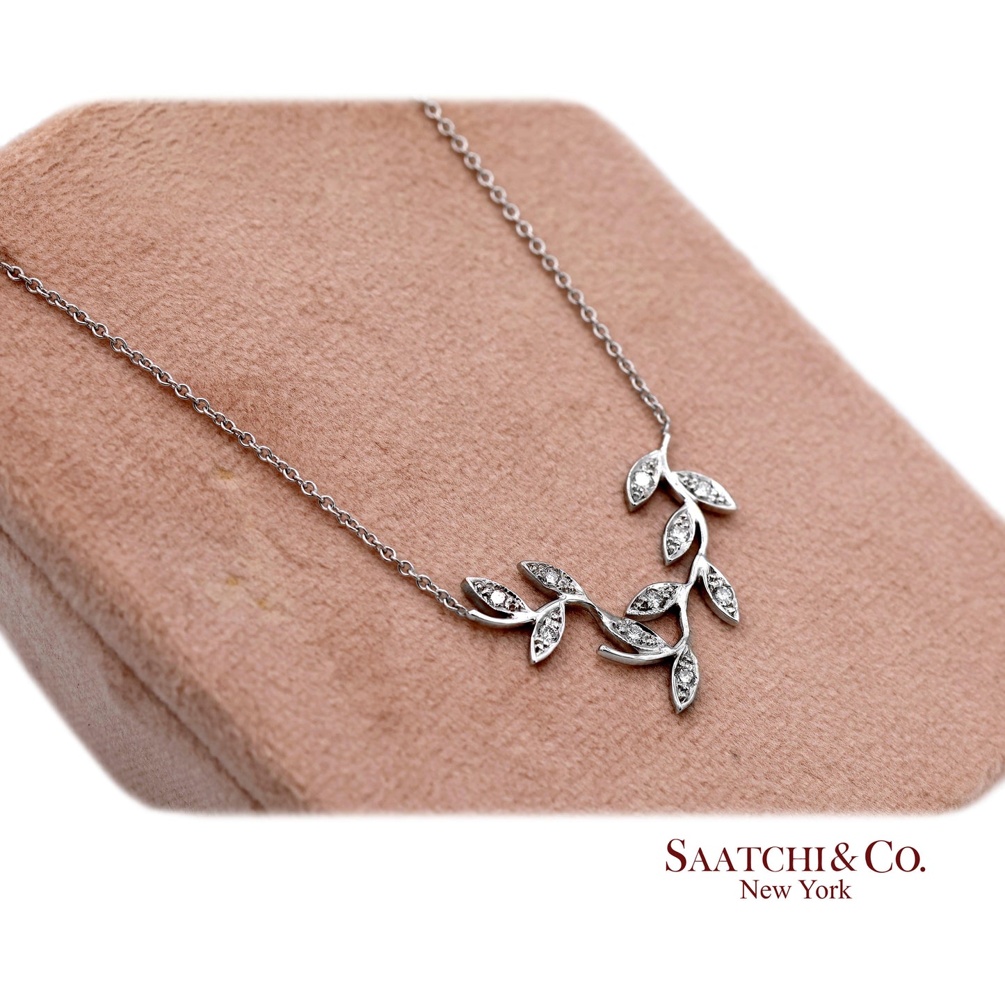 18K(750) White Gold Natural Diamond Leaf Shape Pendant Necklace with Chain