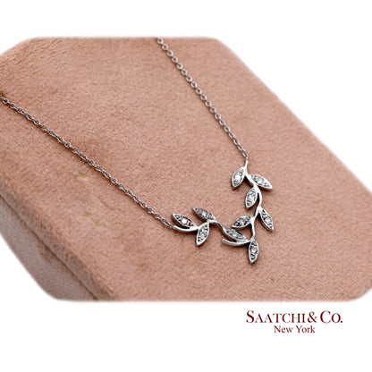 18K(750) White Gold Natural Diamond Leaf Shape Pendant Necklace with Chain