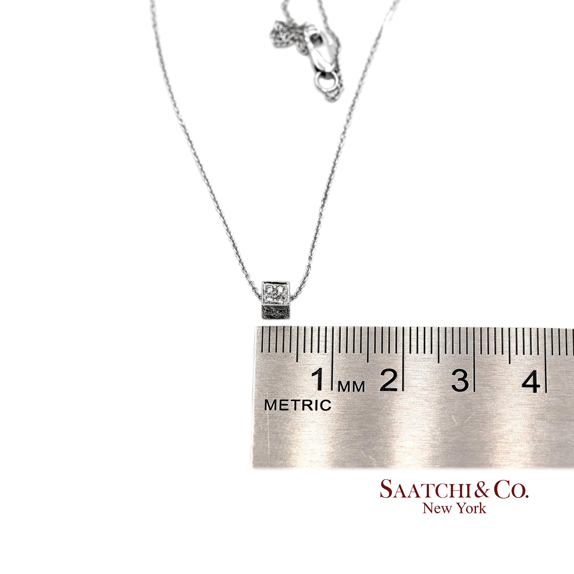 18K(750) White Gold Natural Diamond Square Box Shape Pendant Necklace with Chain
