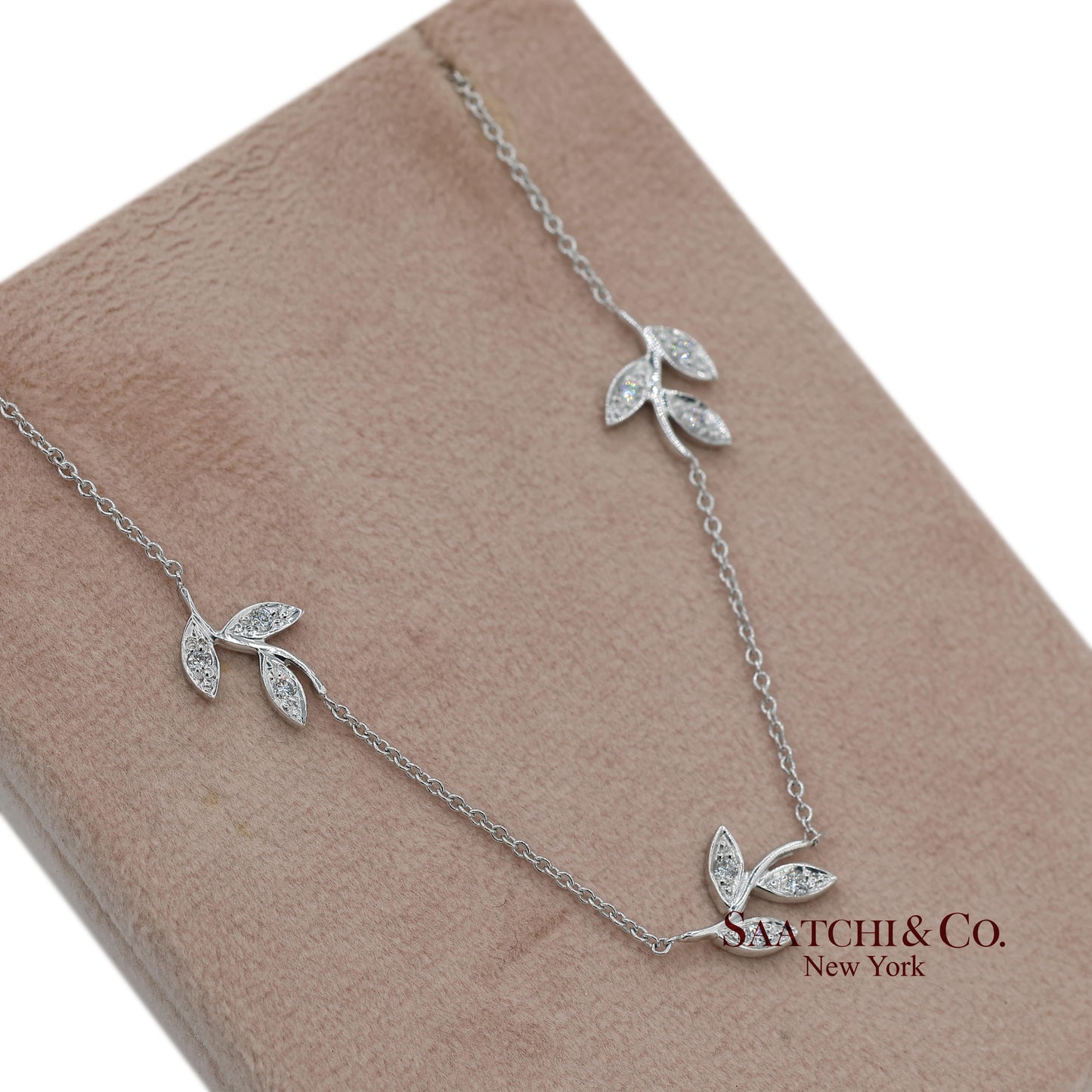 18K(750) White Gold Natural Diamond Leaf Pendant Necklace with Chain