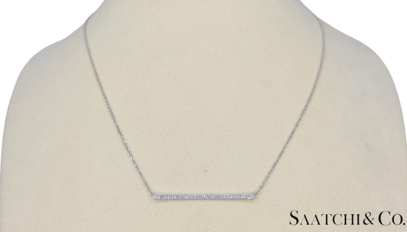 14K (585) White Gold - Natural VVS Diamond: Stunning Pendant With Chain