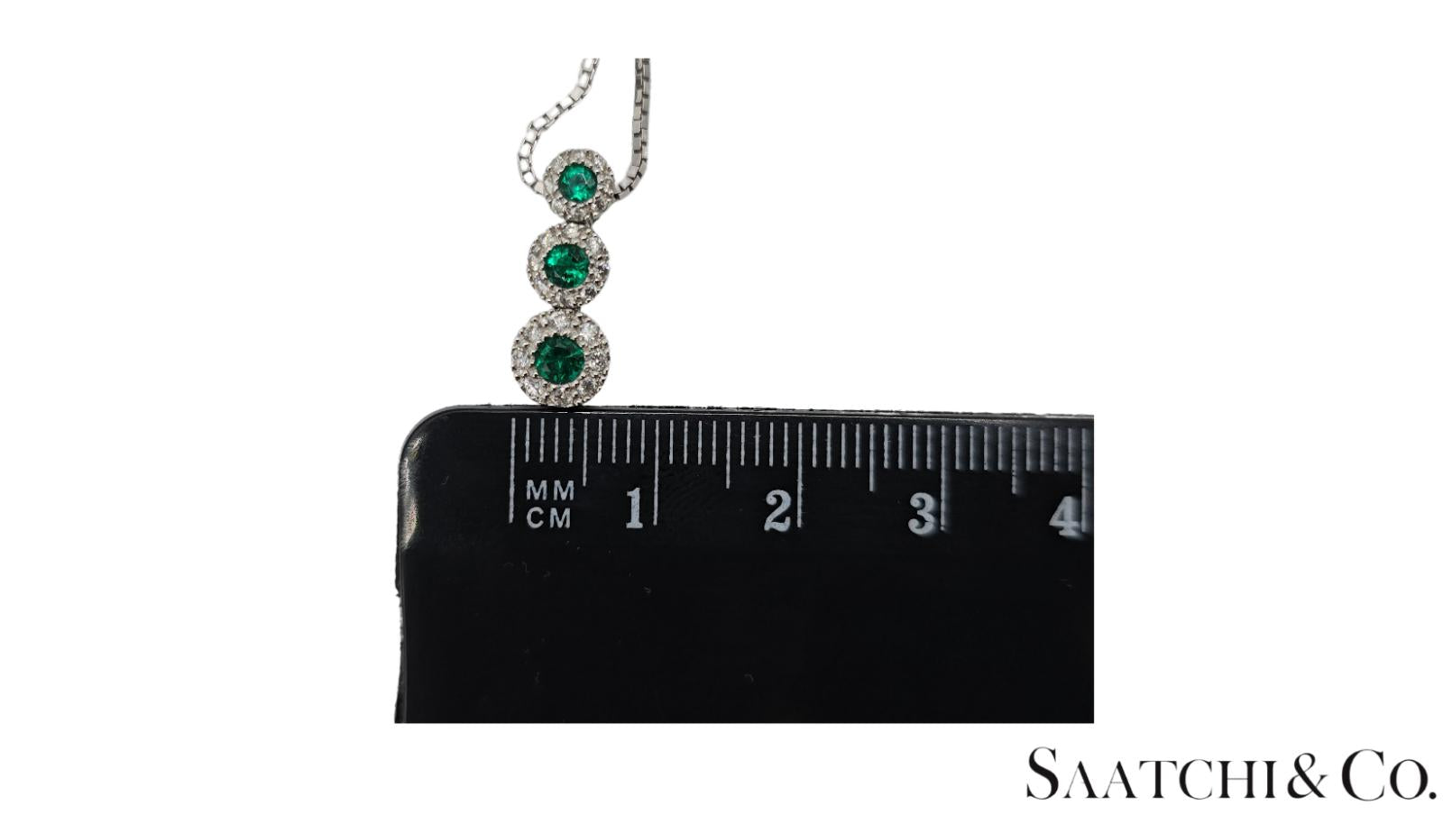 14K (585) White Gold Natural Diamond & Emerald Pendant With Chain