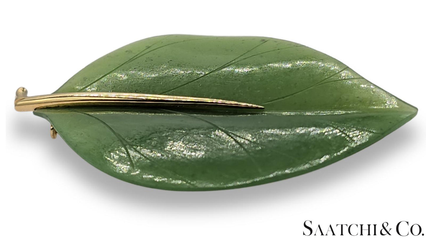 14K (585) Yellow Gold Natural Jade Stone Leaf Shape: Brooch/Pin