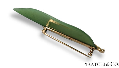 14K (585) Yellow Gold Natural Jade Stone Leaf Shape: Brooch/Pin
