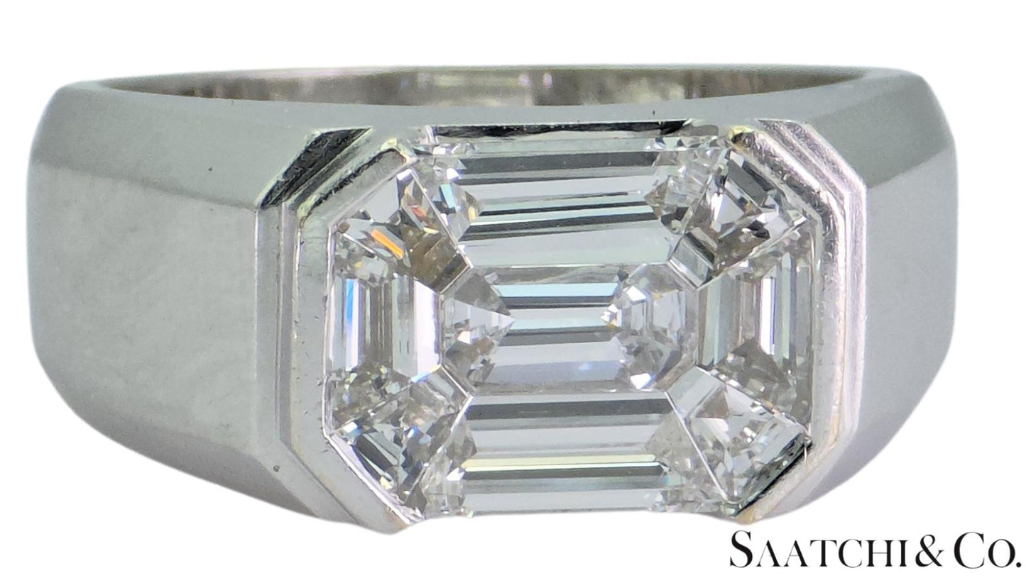 18K(750) White Gold -  LAB Created Diamond Illusion Setting Emerald Shape: Ring