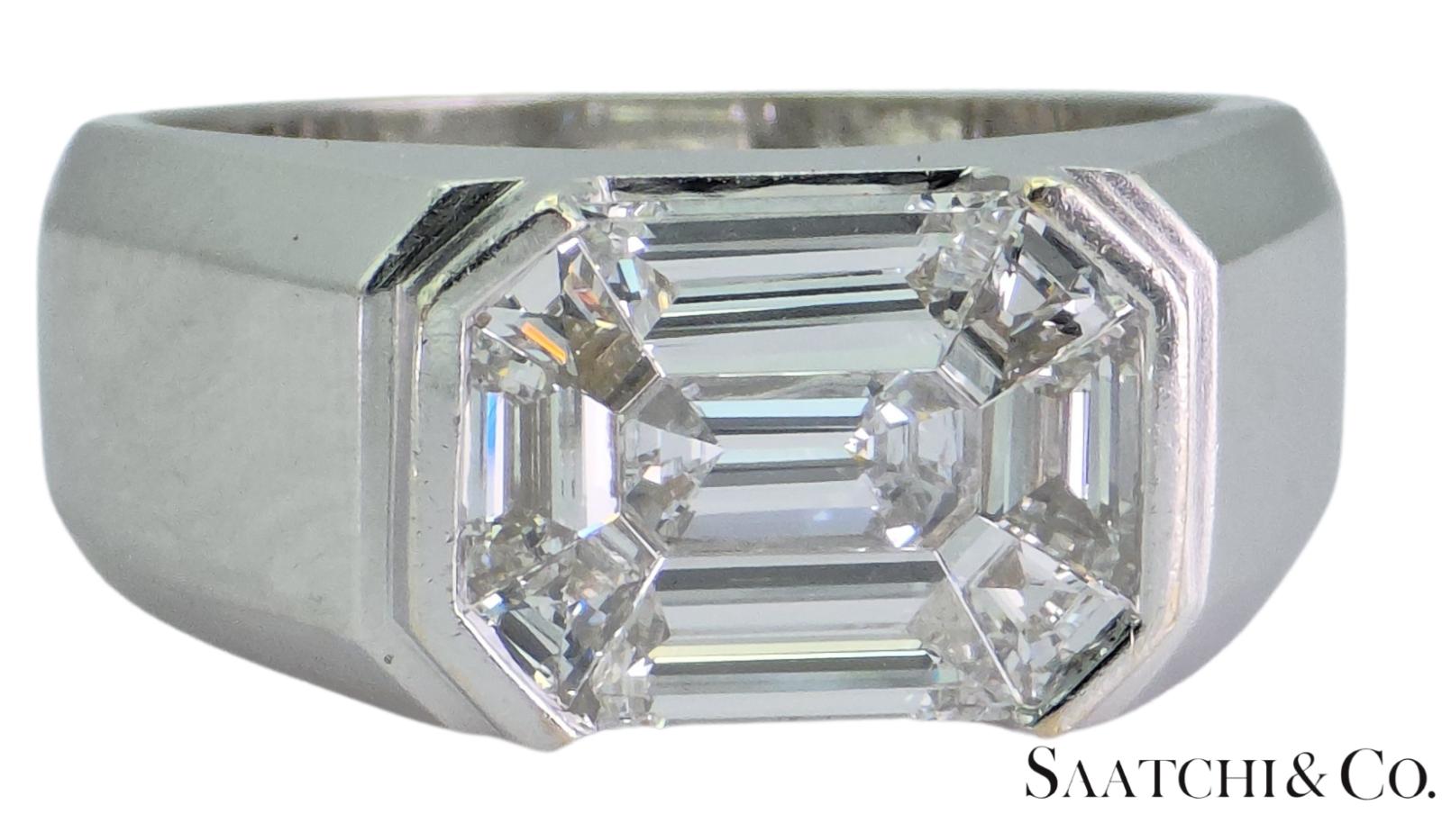 18K(750) White Gold -  LAB Created Diamond Illusion Setting Emerald Shape: Ring