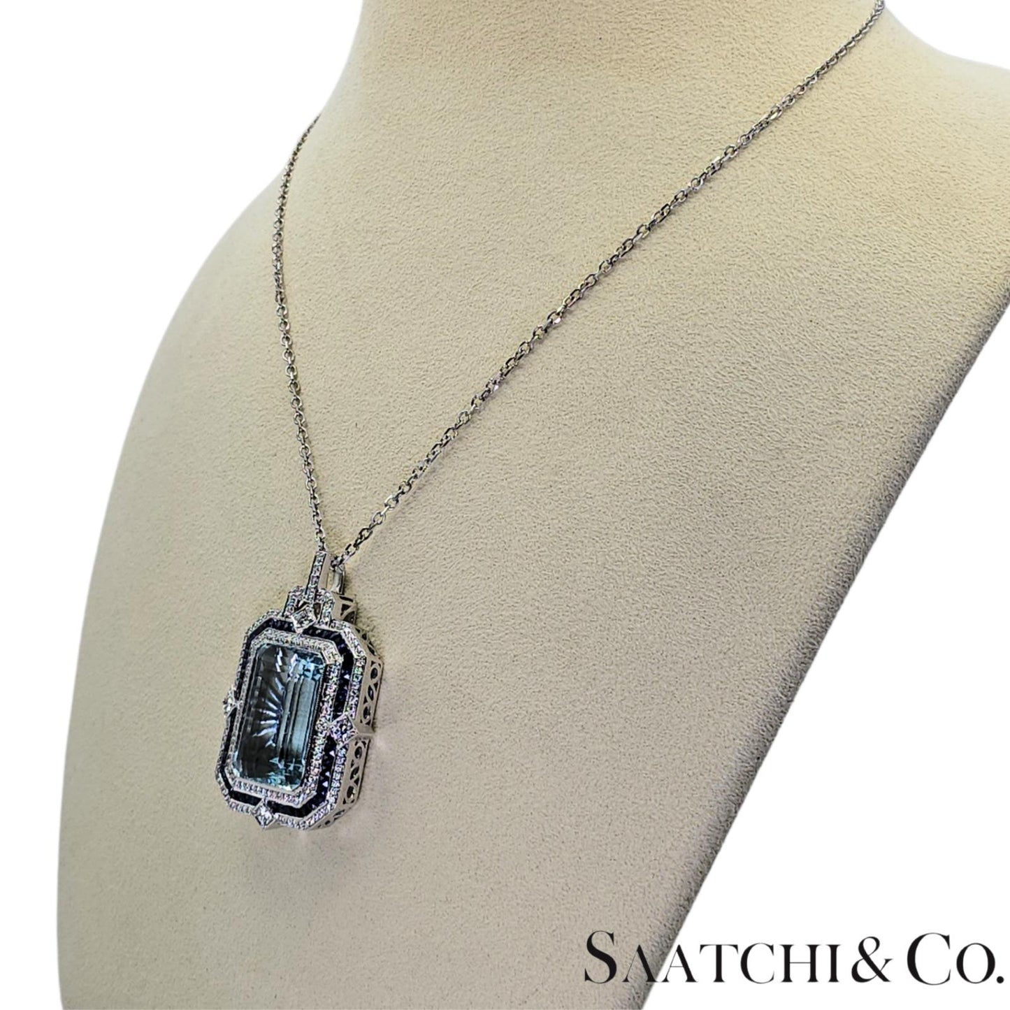 18K (750) White Gold - Natural : Aquamarine Stone, Diamond And Sapphire Pendant