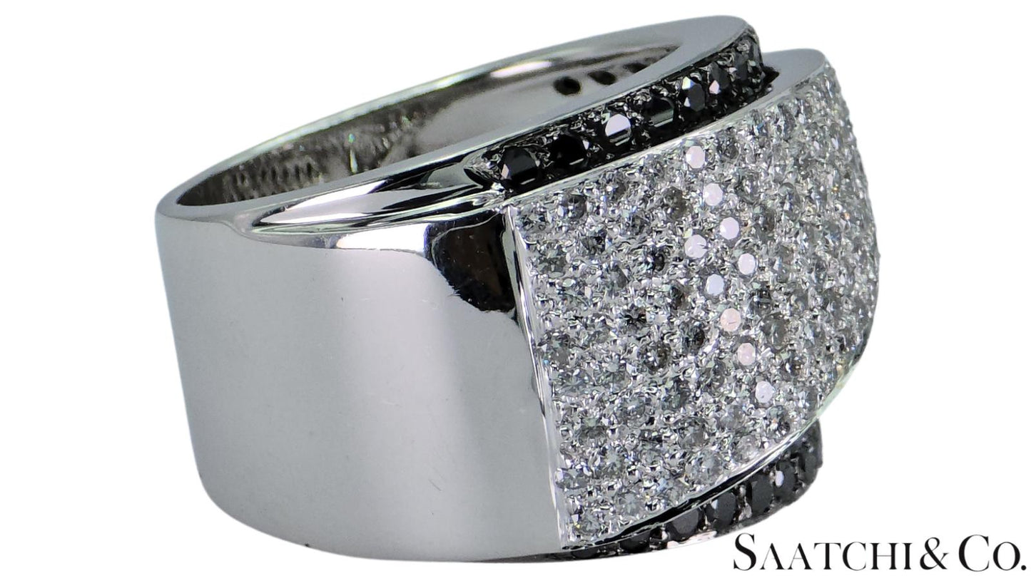 18K (750) White Gold - Natural Round Cut Black and White Diamond : Ring
