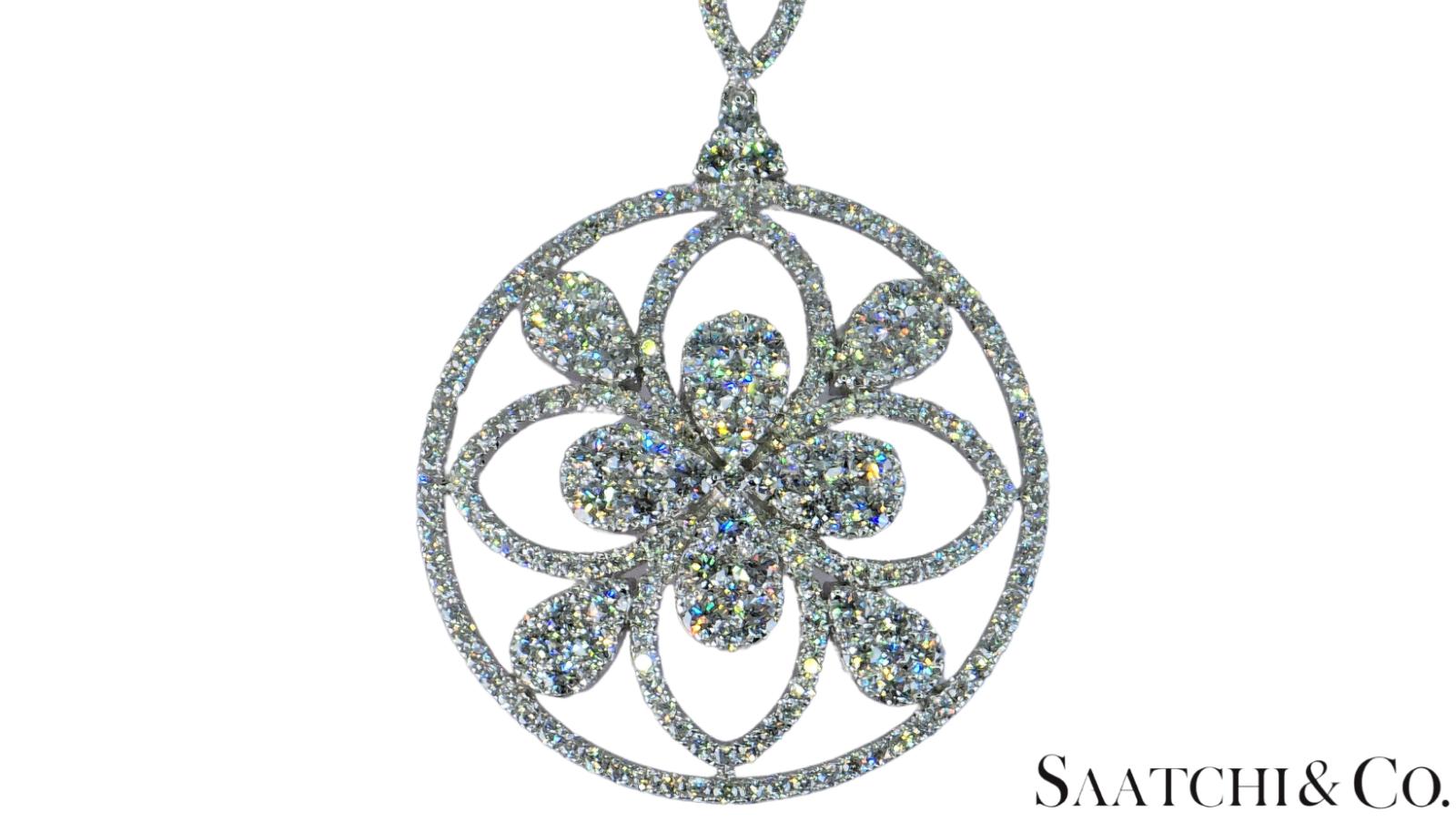 18K (750) White Gold Natural Brilliant Cut VVS Diamond: Pendant With Chain
