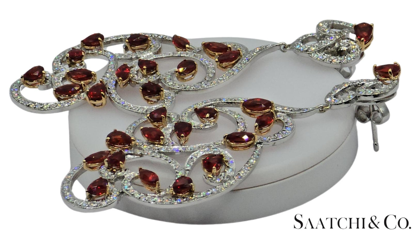 18K (750) White Gold Natural Brilliant Cut VVS Diamond & Ruby: Earrings