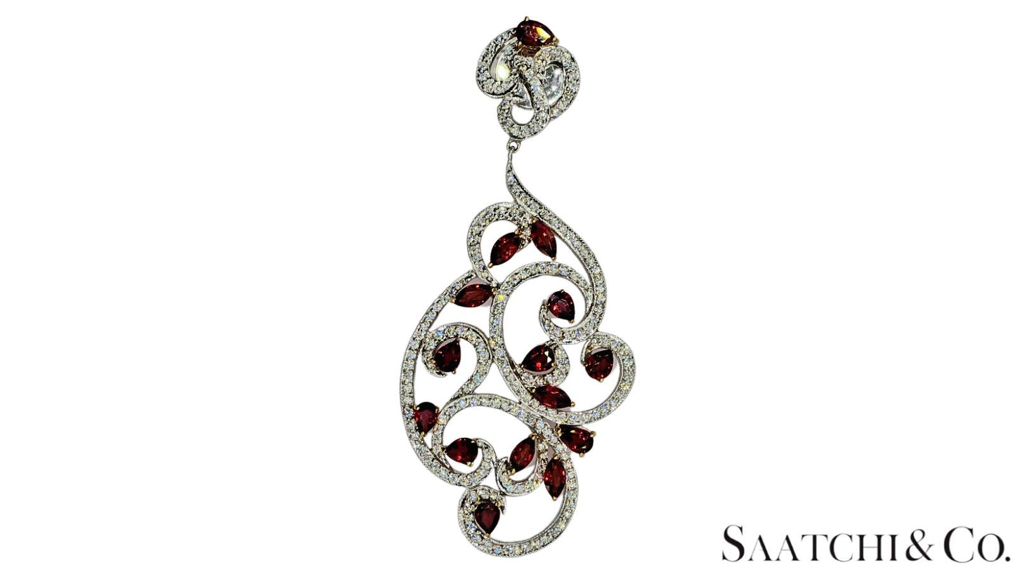 18K (750) White Gold Natural Brilliant Cut VVS Diamond & Ruby: Earrings