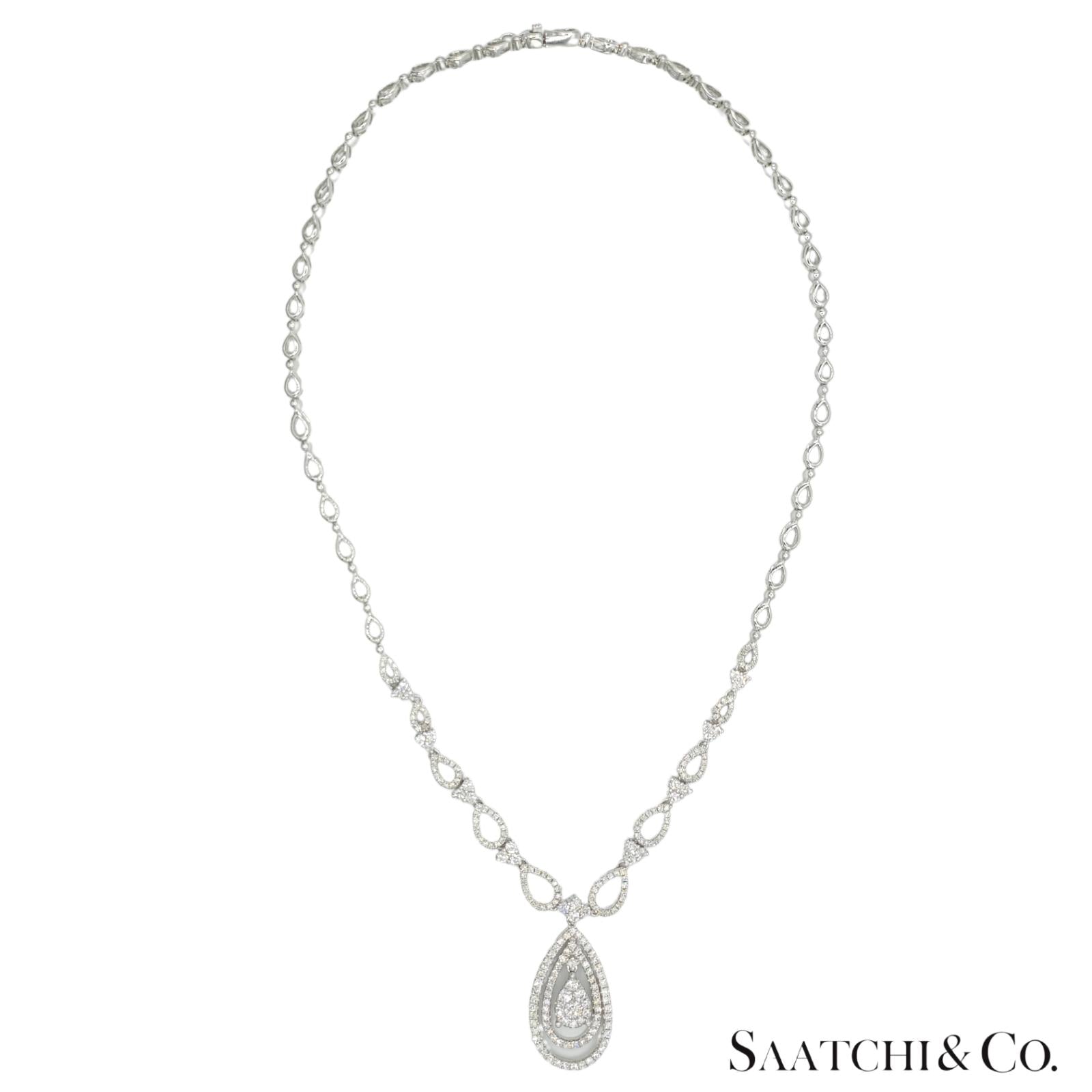 18K (750) White Gold and Natural Diamond Drop Pearl Shape Necklace