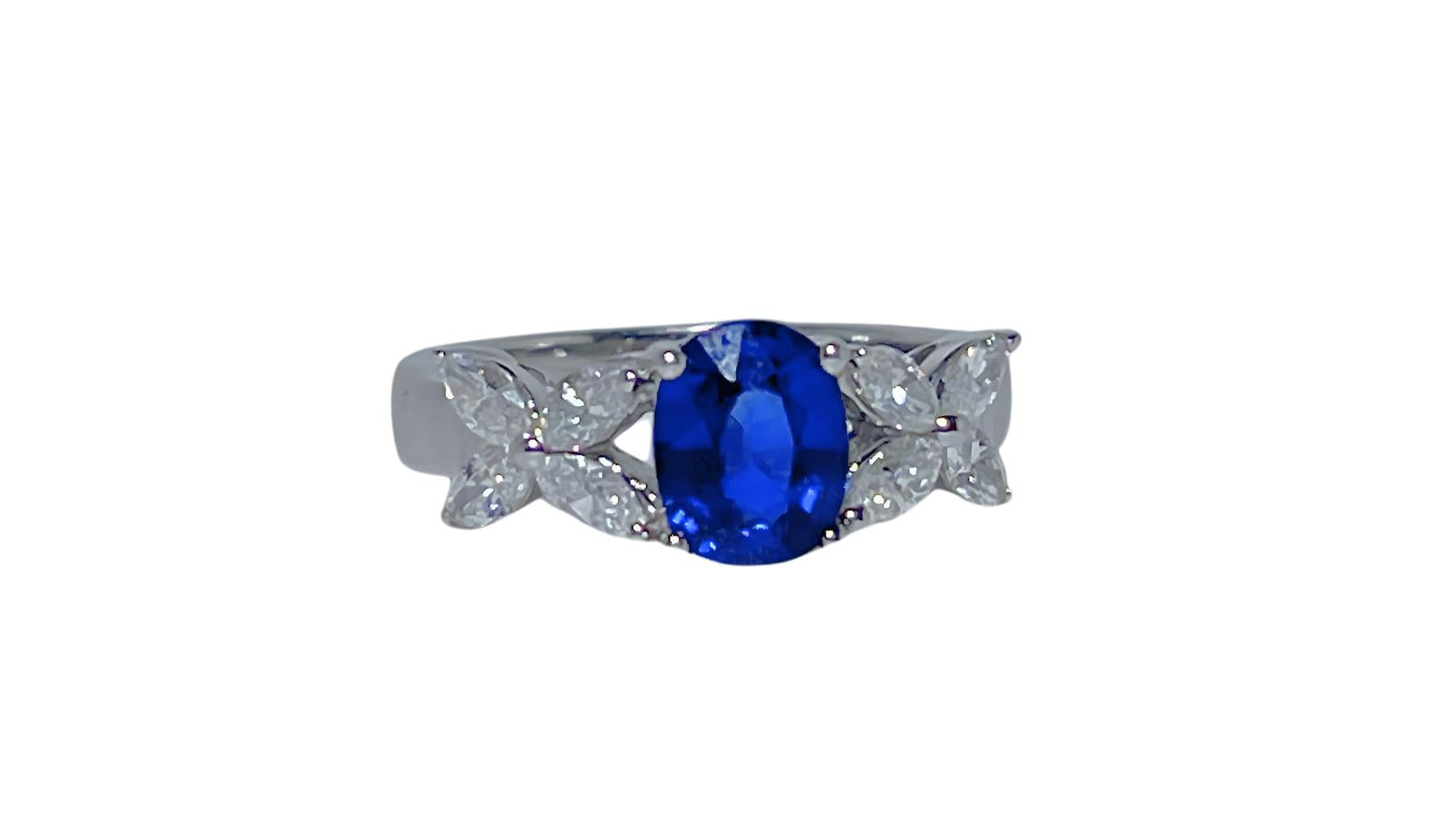 18 K White Gold Diamond - GIA Certified Blue Sapphire Ring