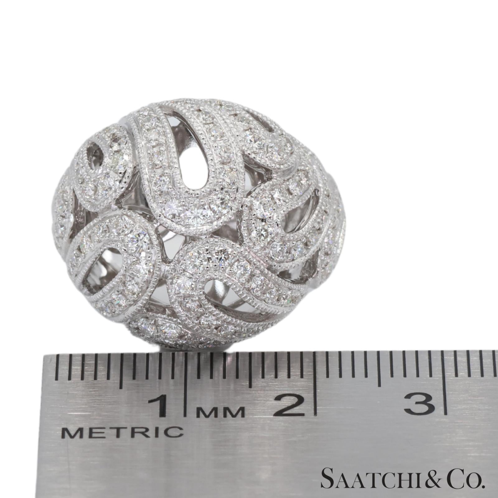 18k (750) Natural Diamond Cocktail Ring