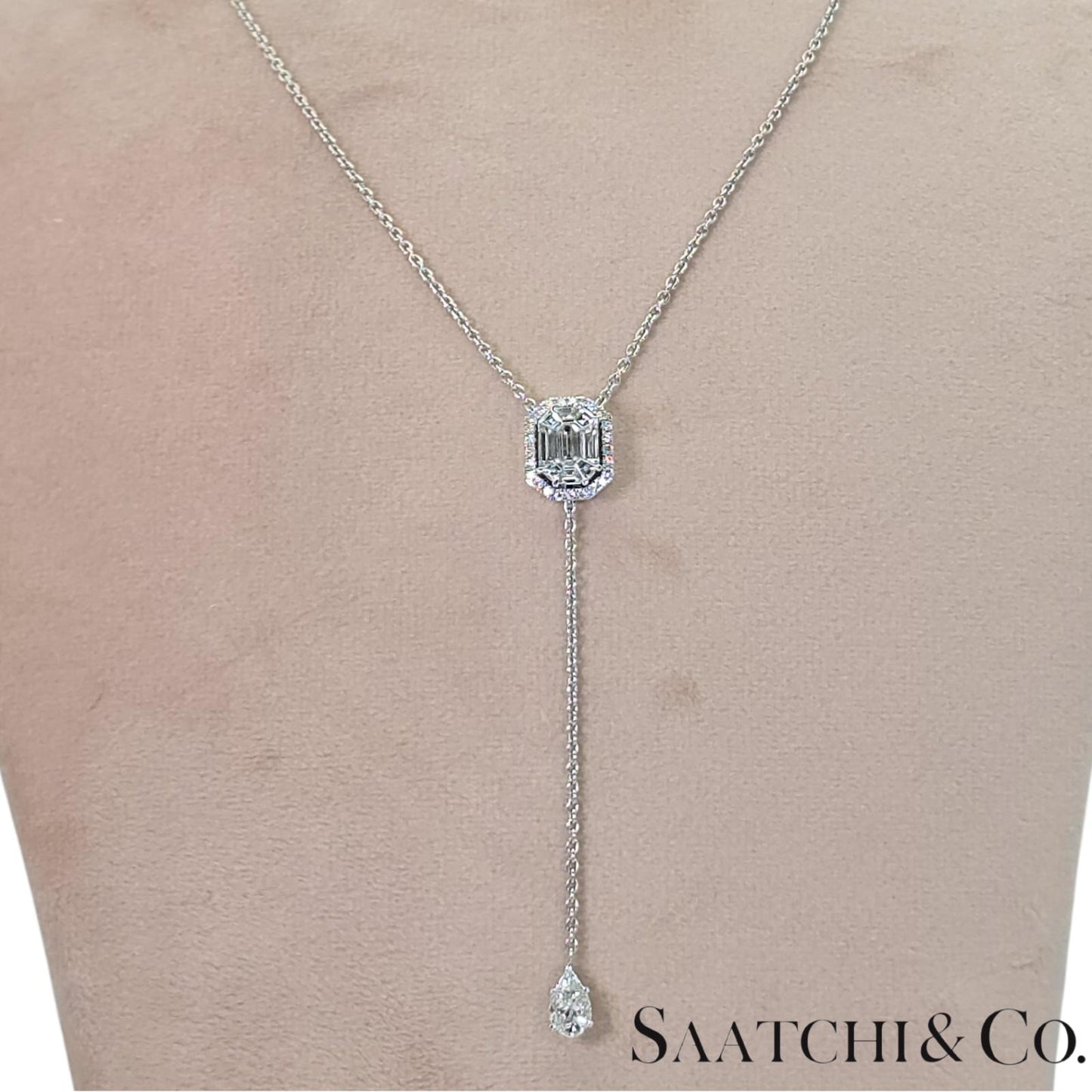 18k (750) White Gold Natural Diamond Illusion Emerald Pendant with Chain