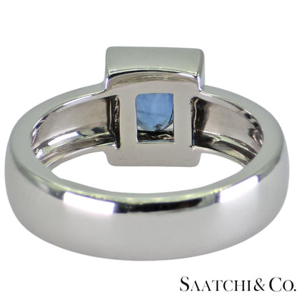 18k (750) White Gold Natural Oval Sapphire And Natural Diamond Ring