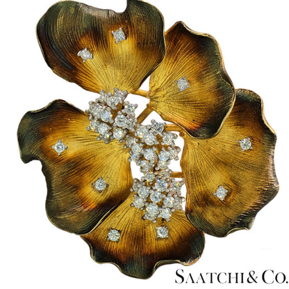 18k (750) Yellow Gold Natural Diamond Flower Brooch