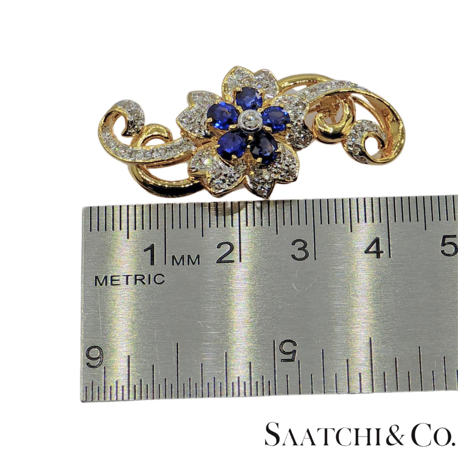18k (750) Yellow Gold Natural White VVS Diamond & Blue Sapphire Brooch