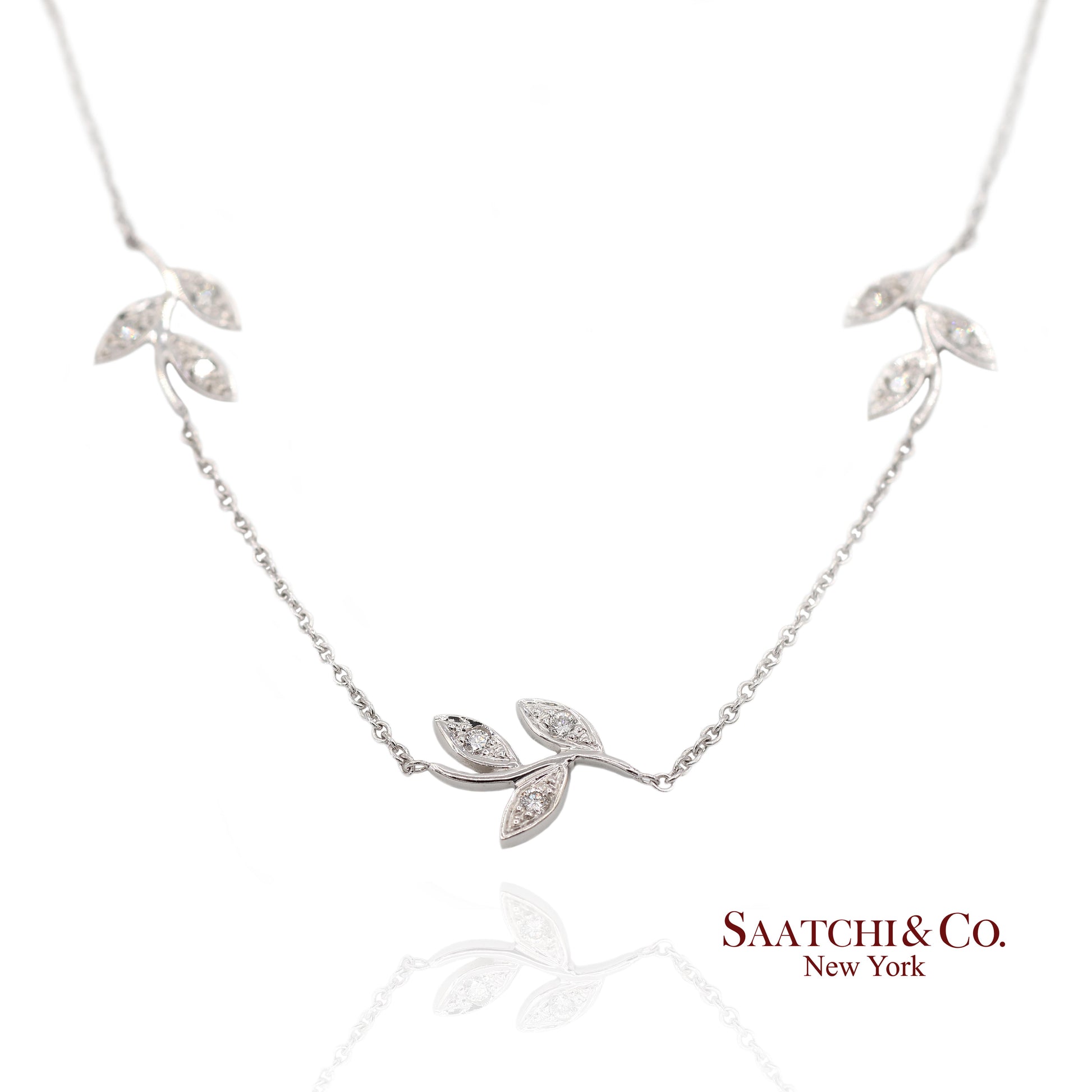 18K(750) White Gold Natural Diamond Leaf Pendant Necklace with Chain